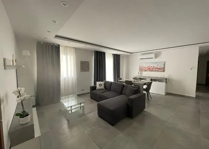 Coastal Comfort Modern 2Br Apartment In Marsascala