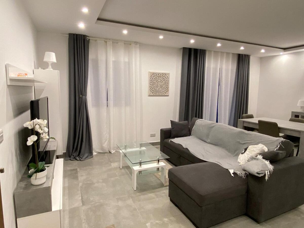 Coastal Comfort Modern 2br In Marsascala
