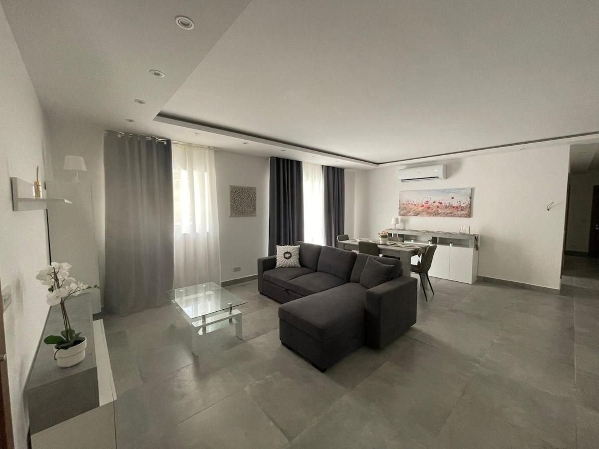 Apartment Coastal Comfort Modern 2br In Marsascala